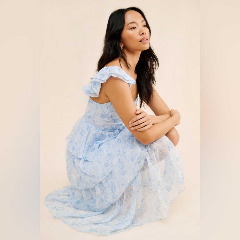ASTR Flutter Sleeve Midsummer Midi Dress - Picture 4 of 4
